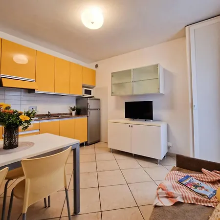 Apartman Village Escape With Garden And Fireplace Bibione