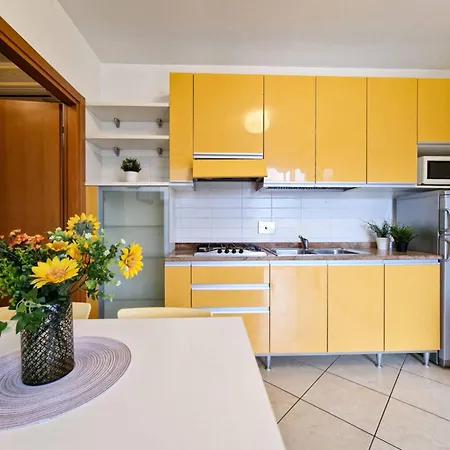Village Escape With Garden And Fireplace Apartman