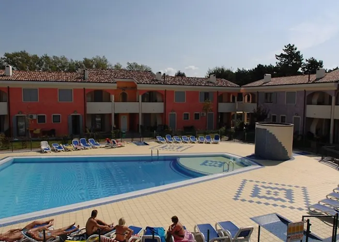 Village Escape With Garden And Fireplace *