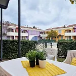 Village Escape With Garden And Fireplace Lägenhet *