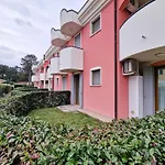 Village Escape With Garden And Fireplace 公寓 *