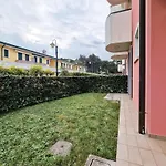 Village Escape With Garden And Fireplace *