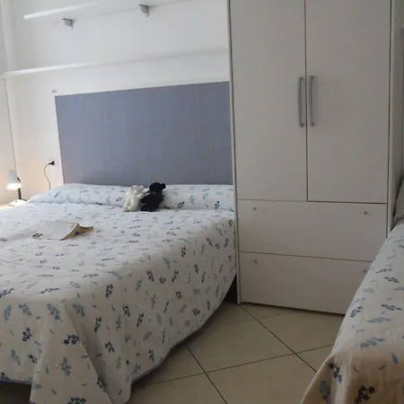 Village Escape With Garden Apartamento