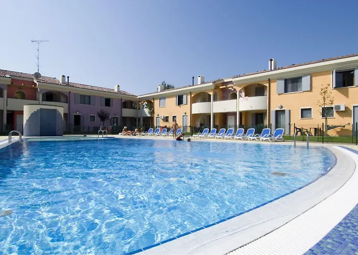 Lägenhet Village Escape With Garden And Fireplace